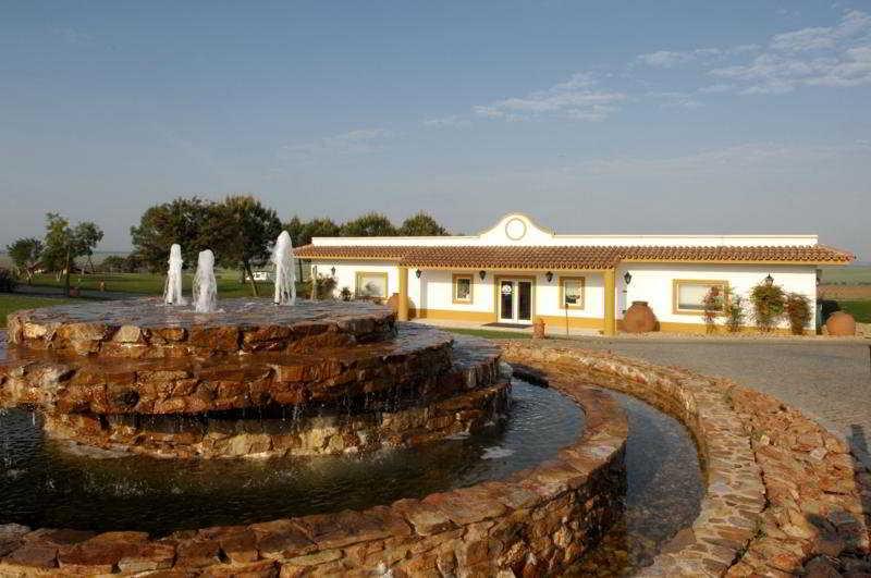 Vila Gale Alentejo Vineyard - Clube De Campo Albernoa Dış mekan fotoğraf